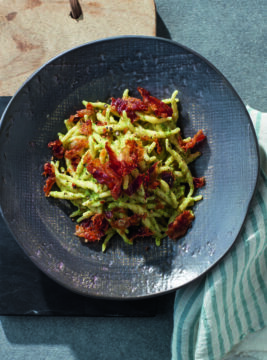 Trofie con crema di zucchine e pancetta