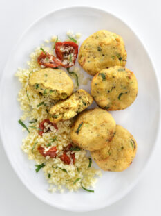 Polpette di ceci e zucchine, con cous cous alla menta