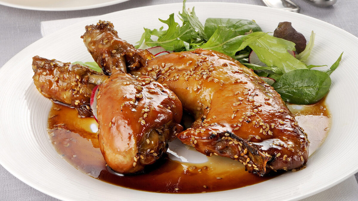Cosce di pollo al sesamo, miele e soia