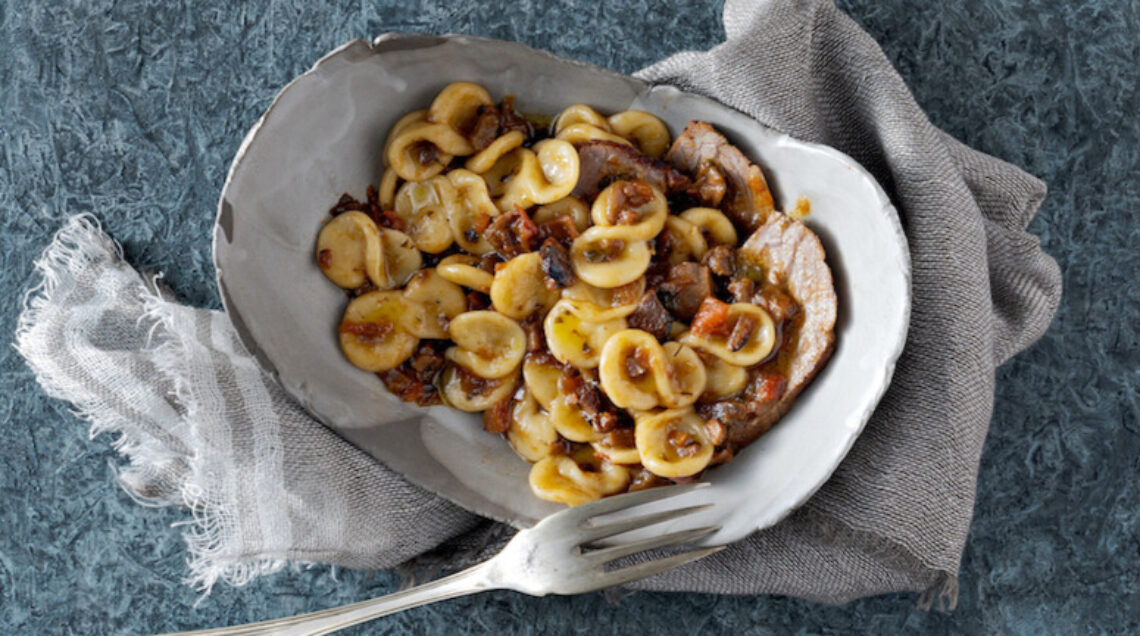Corzetti con sugo di carne alla genovese