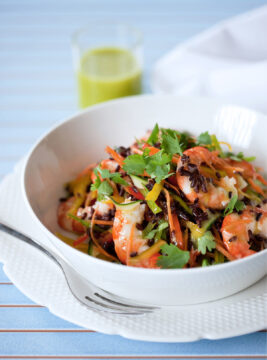 Insalata di riso nero e crostacei