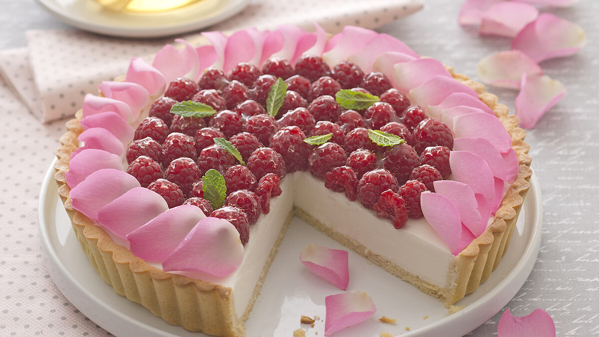 Crostata di rose e lamponi