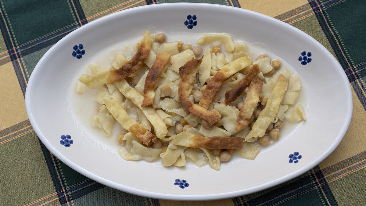 Pasta con i ceci (massa con i ciceri)