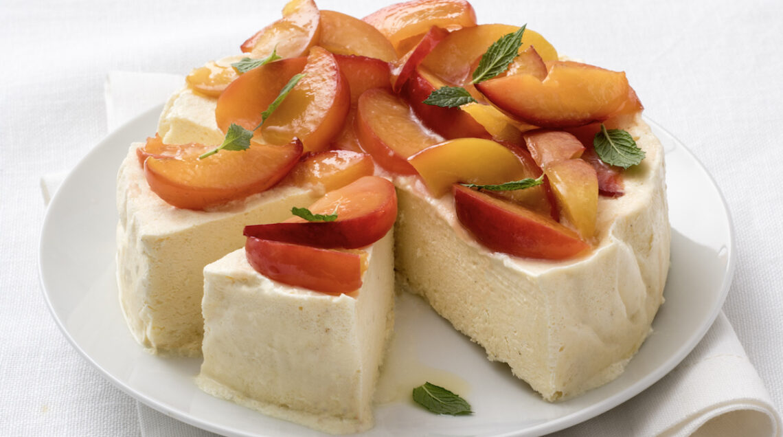 Semifreddo con pesche caramellate