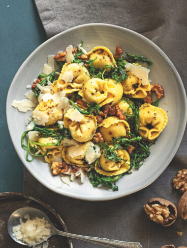 Sfogliagrezza ai funghi con rucola, noci e parmigiano