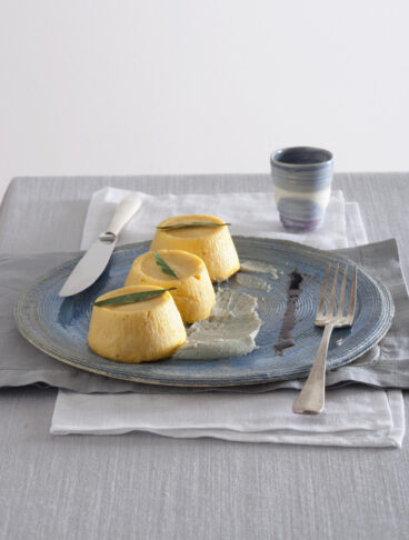 Flan di zucca, fonduta di gorgonzola e riduzione di Madera