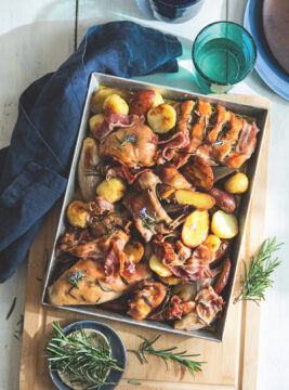 Coniglio fumé con patate novelle
