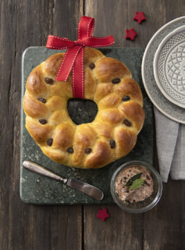 ciambella al cardamomo e uvetta