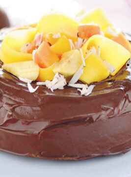 Ciambella soffice con frutta esotica