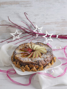 Torta di panettone e mele