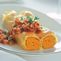 Cannelloni con crema di zucca e trito croccante