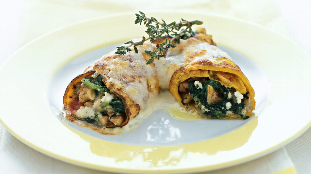 Cannelloni con farcia di spinaci, noci e speck