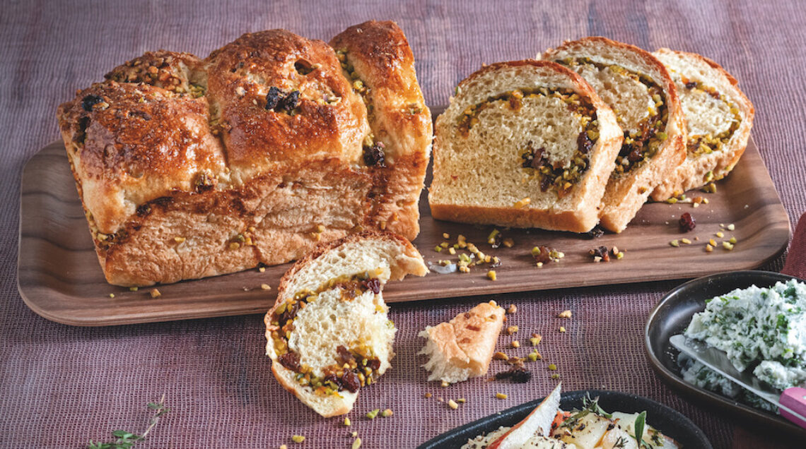 brioche all'olio con frutta secca
