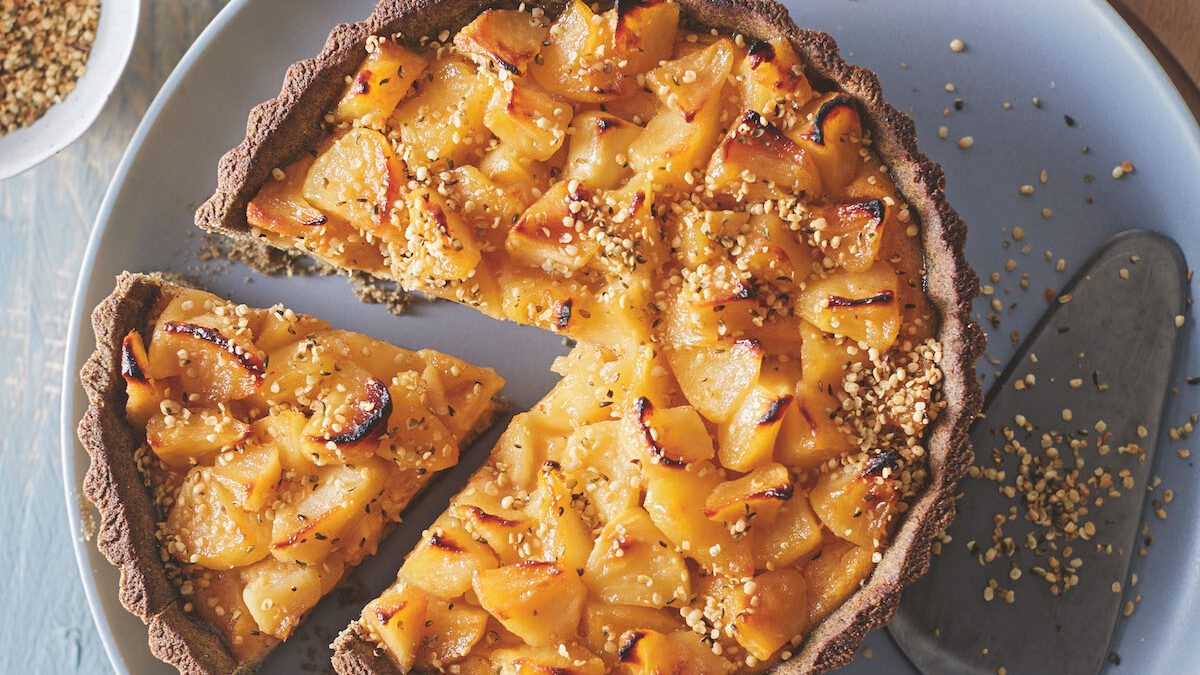 Crostata alla canapa e mele con cannella