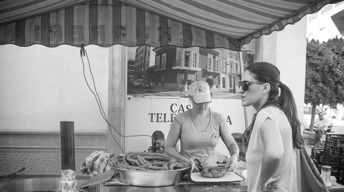 A_La_Espera_De_Churros_ASPETTANDO I CHURROS