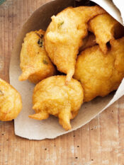 Coculli fritti di farina di ceci