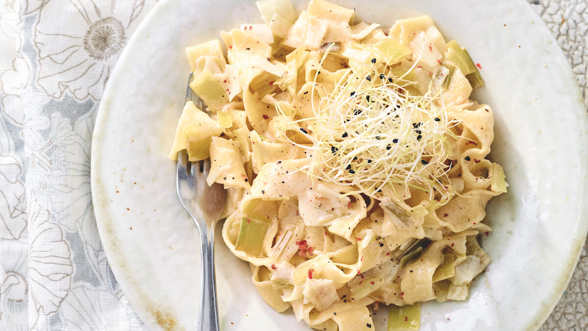 Tagliatelle di farina gialla con i porri