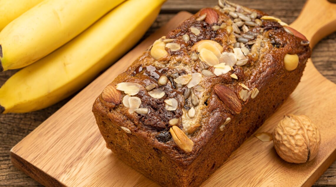 Banana bread w/ nuts
