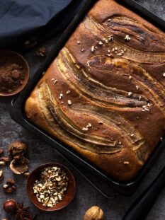 Banana bread with spices