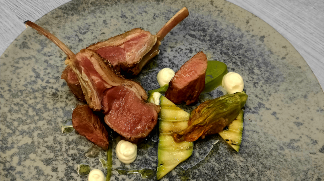 Agnello irlandese, Zucchine, Kaffir Lime, Yogurt, Sauternes