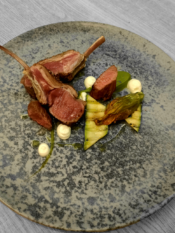 Agnello irlandese, Zucchine, Kaffir Lime, Yogurt, Sauternes