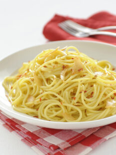 Spaghetti aglio, olio e peperoncino