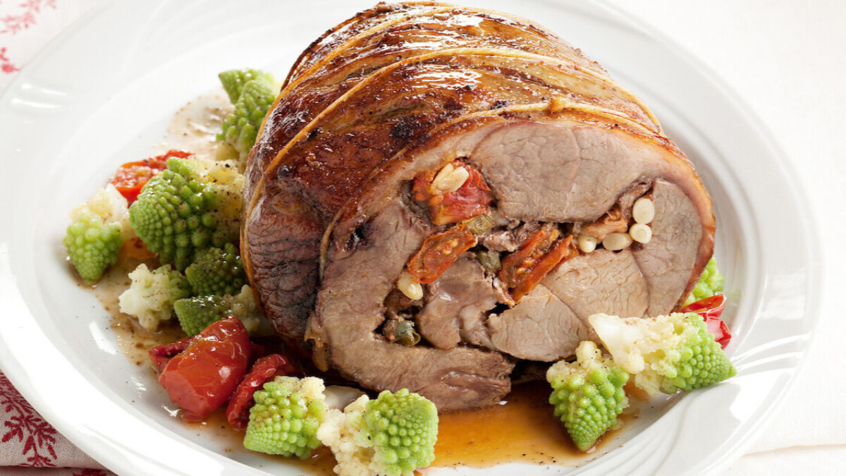 Cosciotto d’agnello ripieno di prosciutto