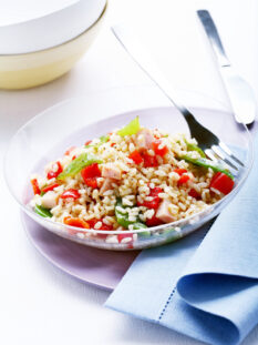Insalata di riso con tacchino alle nocciole