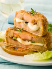 Sandwich fritti con mozzarella e acciuga