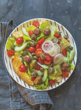Insalata con pane "caliatu"
