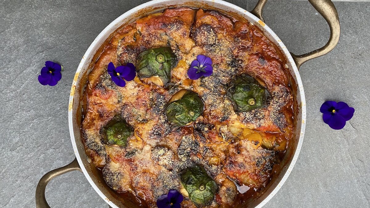 Parmigiana di melanzane con pomodorini gialli