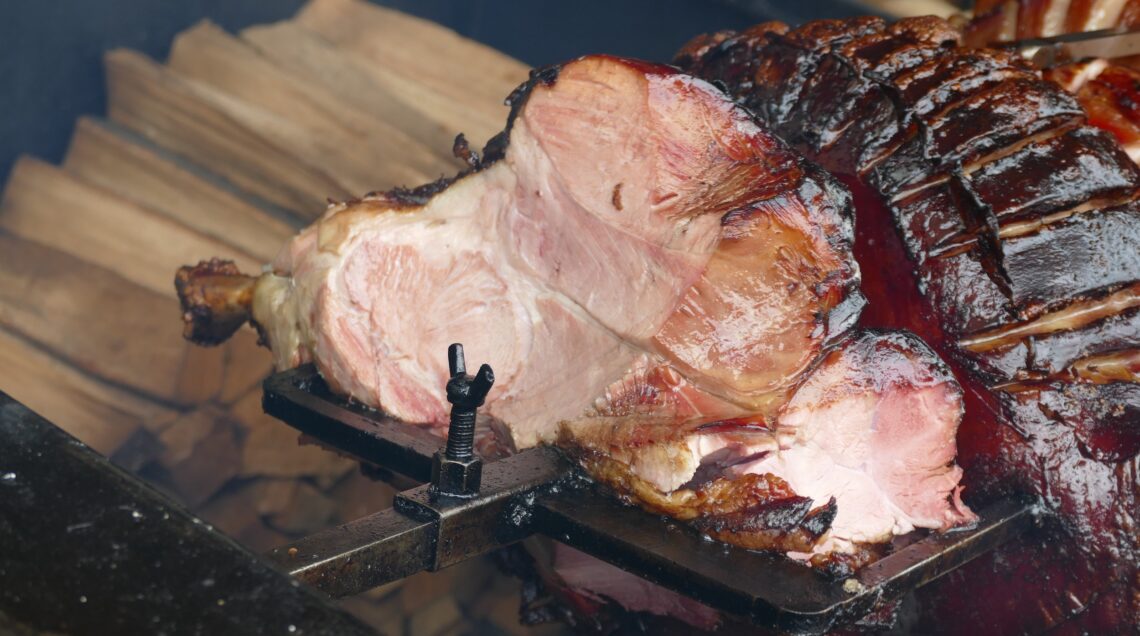 Prague_Ham_(Pražská_šunka)_at_a_food_stall_05_PH_Kritzolina