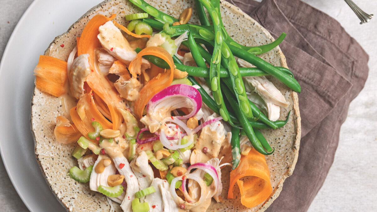 Insalata di pollo livornese al burro di arachidi