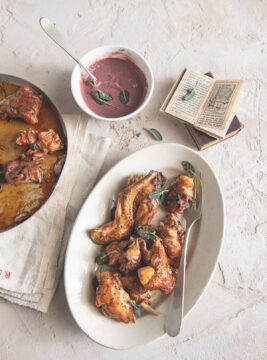 Coniglio arrosto con salsa di vino alla salvia