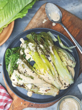 Insalata alla griglia con salsa Caesar