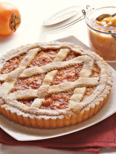 Crostata con confettura di cachi e amaretti