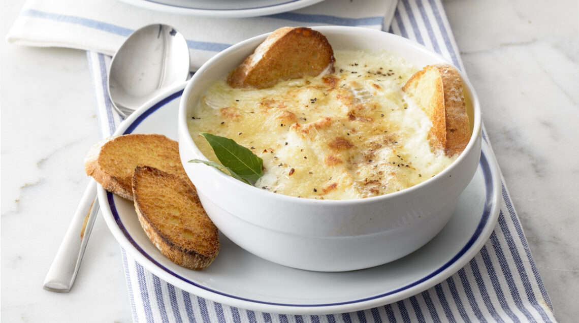 Zuppetta con merluzzo, pane e cipolle al latte