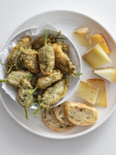 Salvia fritta al pecorino