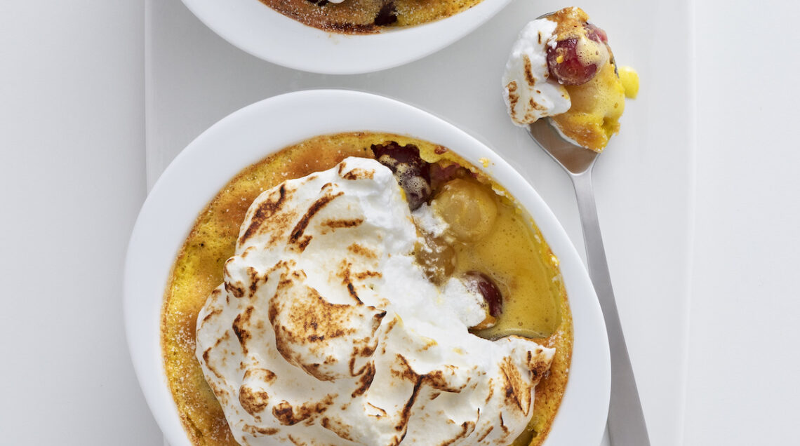 Gratin di uva e zabaione in crosta di meringa