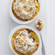 Gratin di uva e zabaione in crosta di meringa