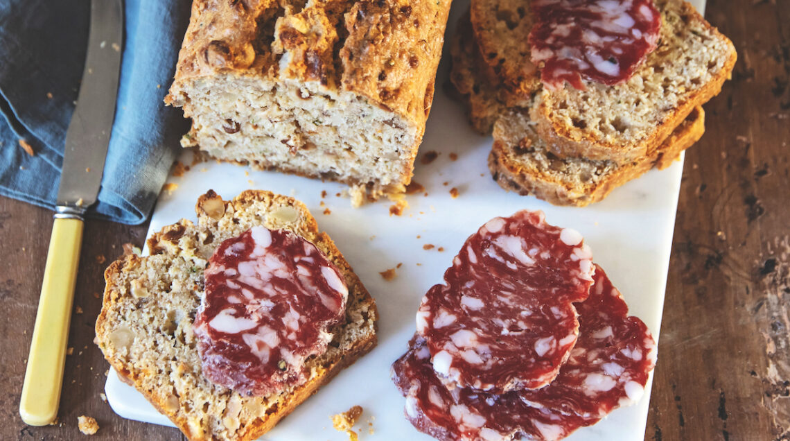 Plumcake con provolone e salame piacentino