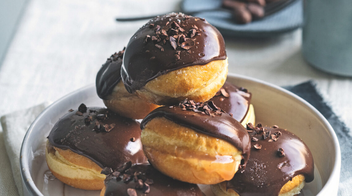 Mini krapfen con crema di marroni e cioccolato