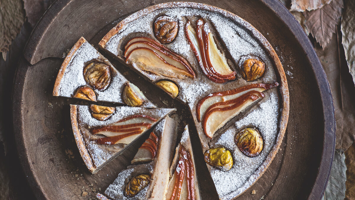Crostata con frangipane alle castagne e pere