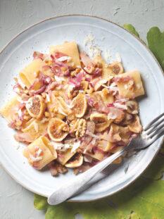 Paccheri con fichi secchi e guanciale
