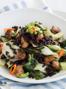 Padellata piccantina con salsiccia, scarola e riso Venere