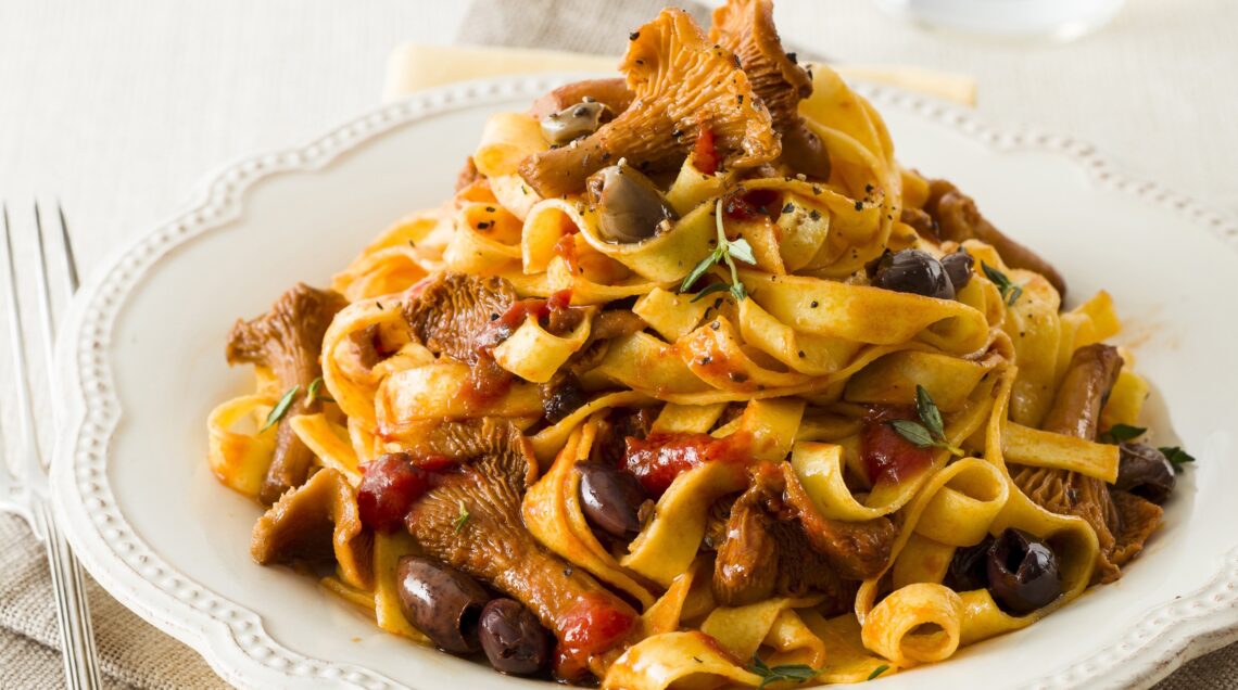 TAGLIATELLE AI FUNGH