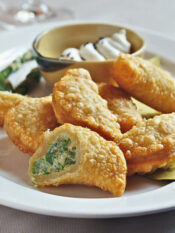TORTELLI FRITTI CON ASPARAGI E RICOTTA