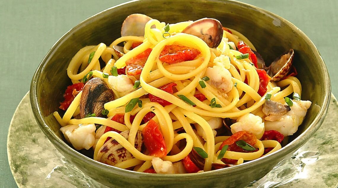 Bavette con pesce all'arancia