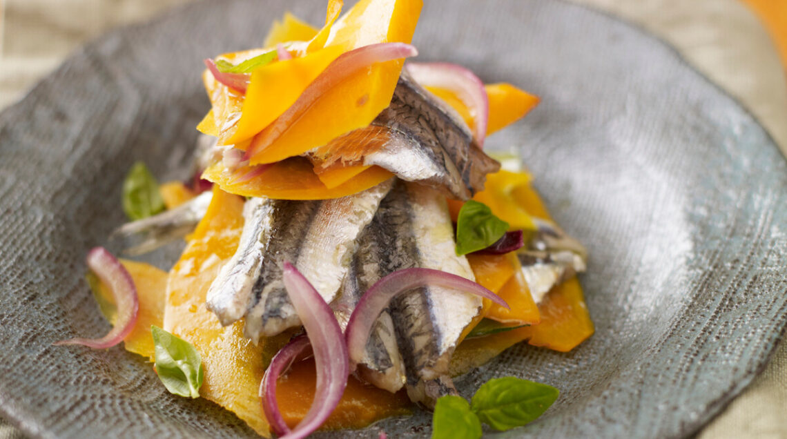 Millefoglie di alici e cipolle rosse