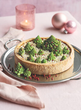 Torta di alberelli al gorgonzola e cavolo romanesco